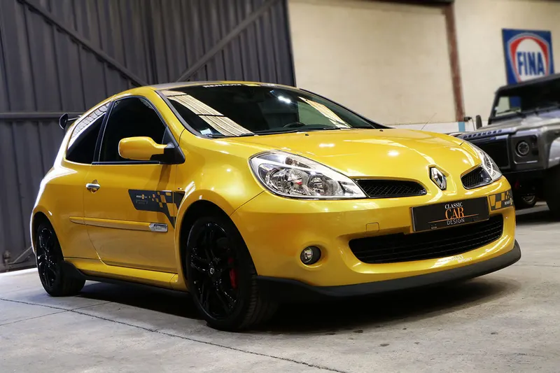 Renault Clio III RS F1 Team R27 2