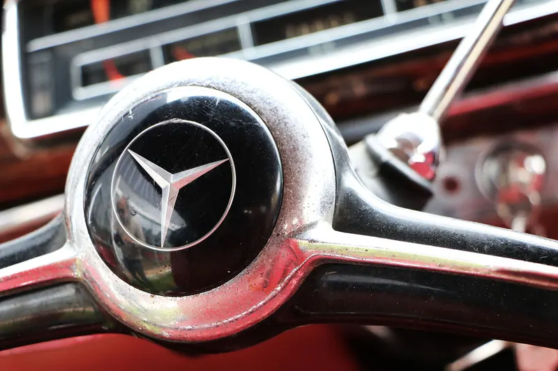 220S Coupé ponton 18