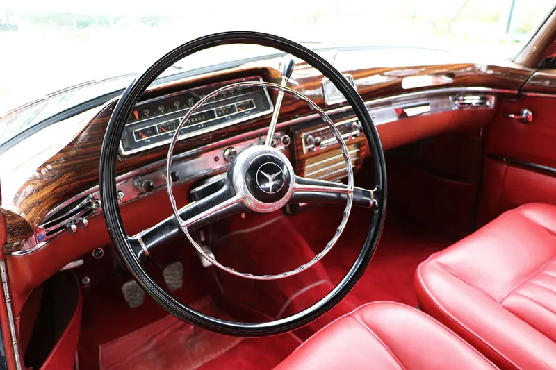 220S Coupé ponton 15