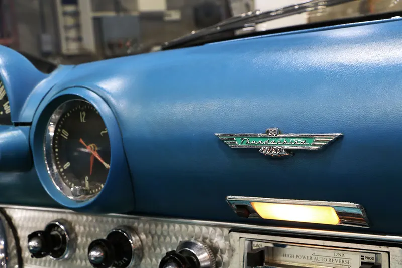 Ford Thunderbird 1956 48