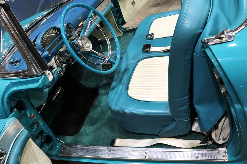 Ford Thunderbird 1956 41