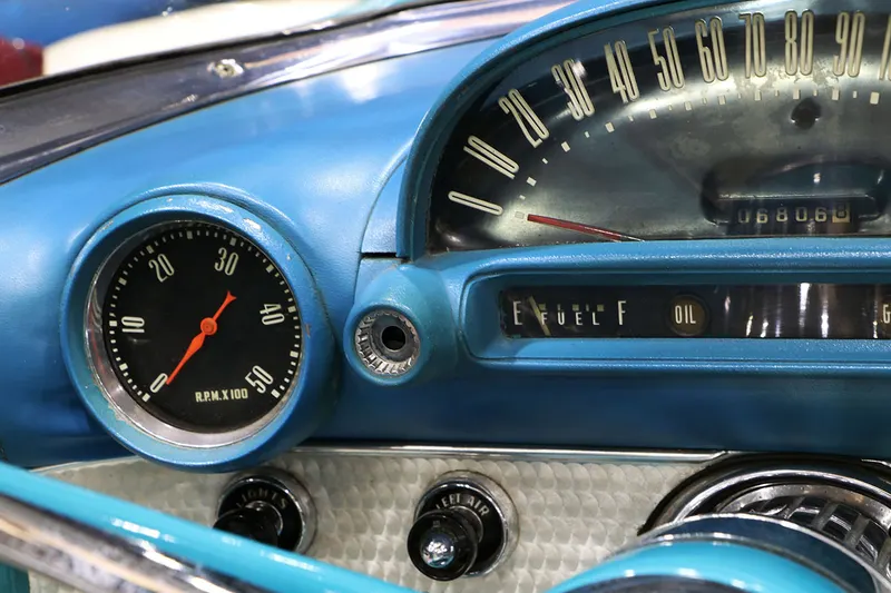 Ford Thunderbird 1956 44