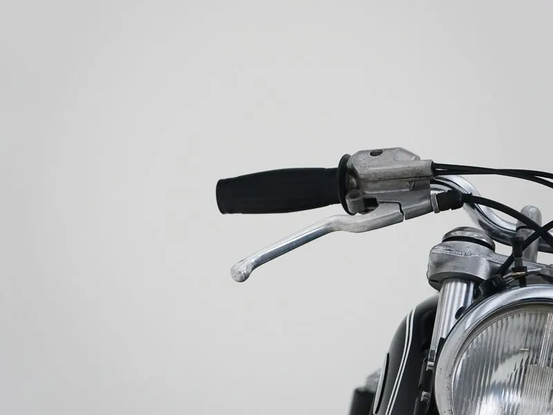 BMW R60/2 Classic Racer 13