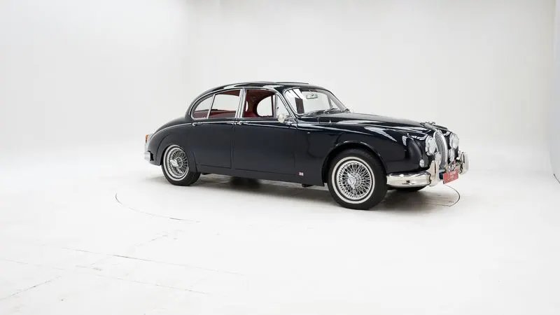 Jaguar MKII 4