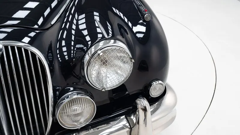 Jaguar MKII 12