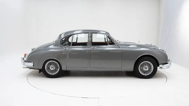 V8 250 11
