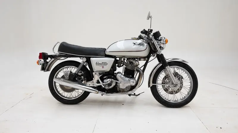 Commando 850 10