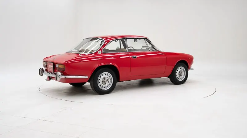 Alfa Romeo 2000 GT Veloce 3