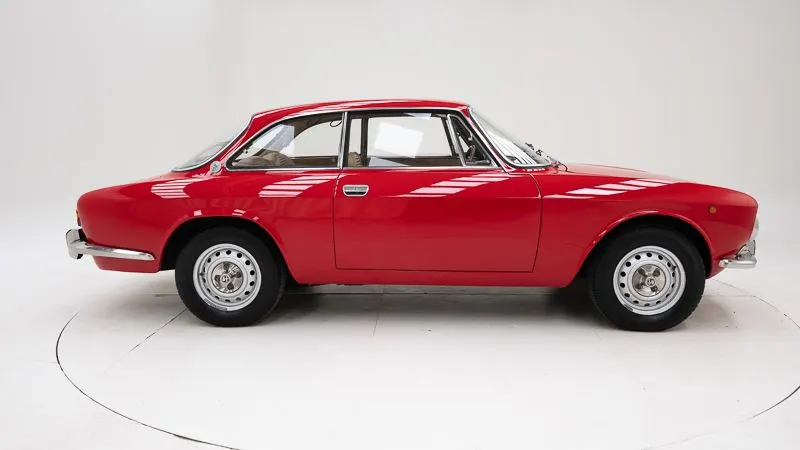 Alfa Romeo 2000 GT Veloce 10