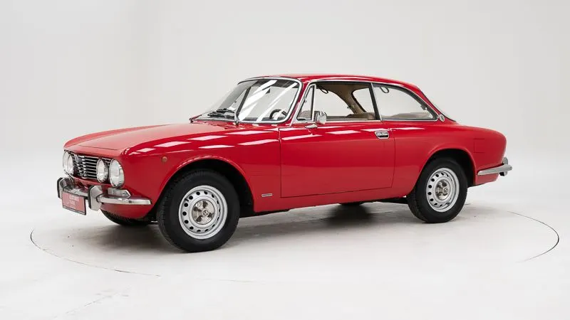 Alfa Romeo 2000 GT Veloce 2