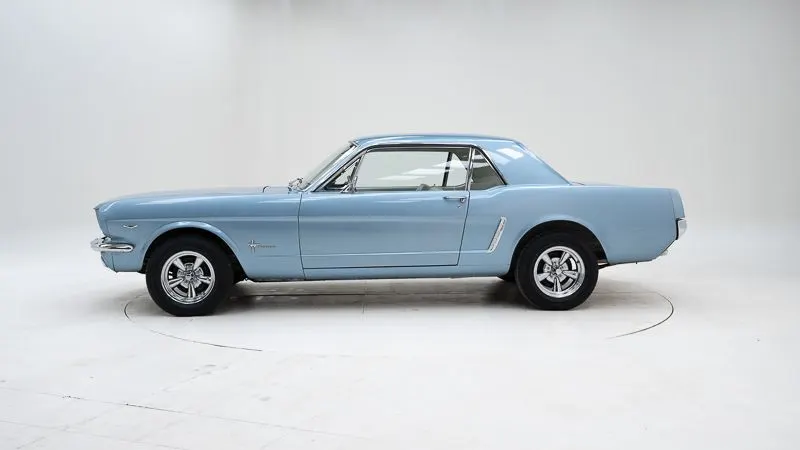 Ford Mustang 9