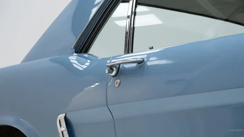 Ford Mustang 17
