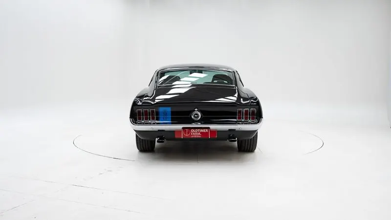 Ford Mustang Fastback V8 8