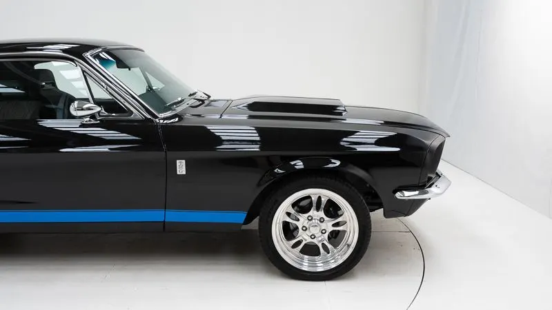 Ford Mustang Fastback V8 11