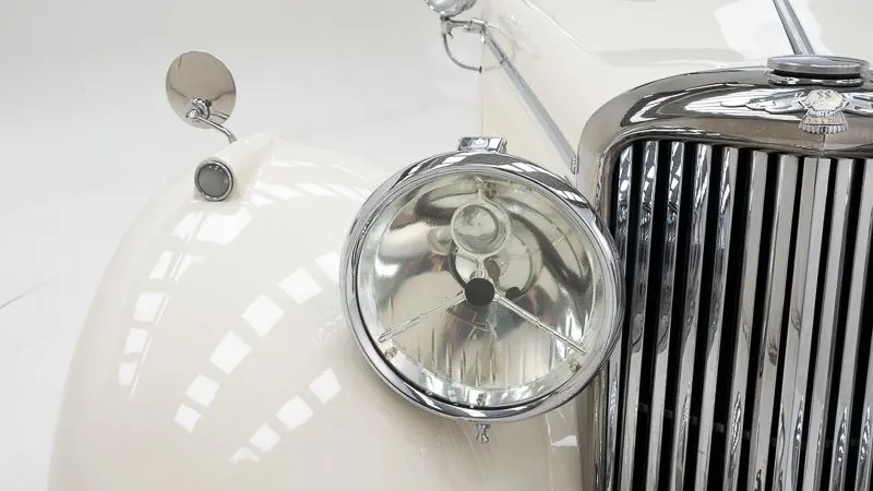 Jaguar SS 2 ½ Litre DHC 11