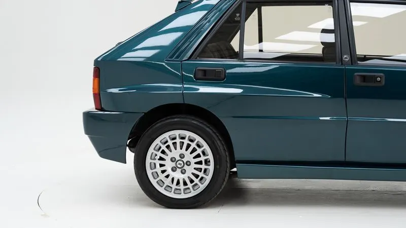 Lancia Delta Evoluzione 8V 12