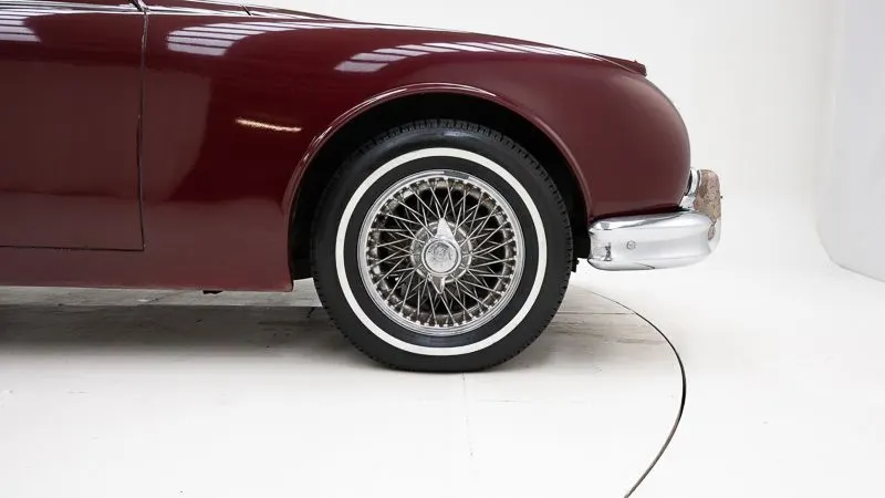 Jaguar MKII 10