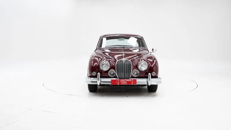 Jaguar MKII 5