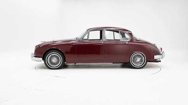 Jaguar MKII 8