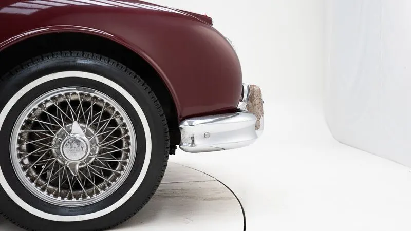 Jaguar MKII 12