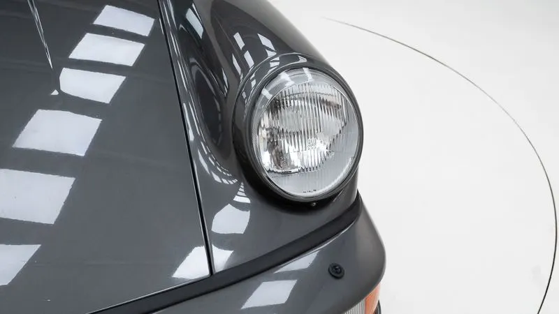 Porsche 911 964 Carrera 2 12
