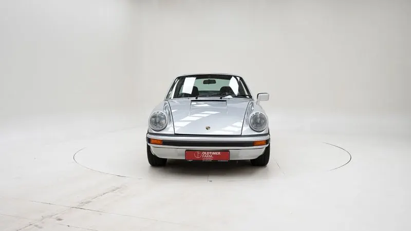 Porsche 911 3.0 SC Targa 6