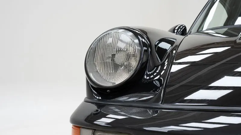 Porsche 911 964 Carrera 4 16