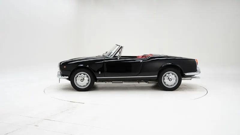 Alfa Romeo 1600 Giulia Spider 9