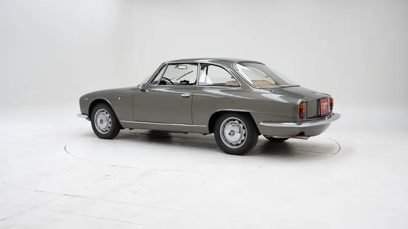 Alfa Romeo 2000 Sprint 5