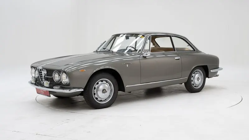 Alfa Romeo 2000 Sprint 2
