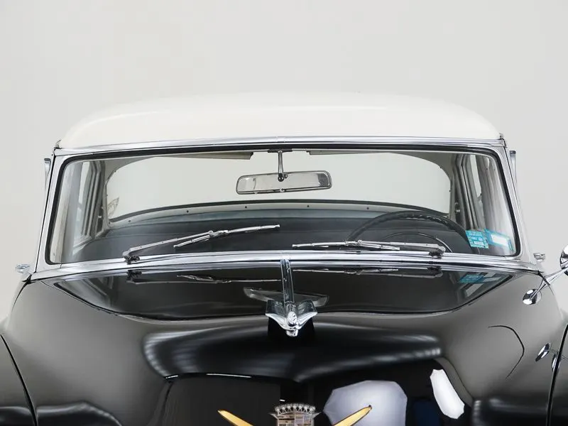 Cadillac Fleetwood Series 62 Sedan 11