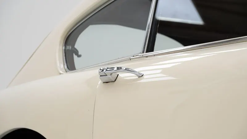 Aston Martin DB 2 MKIII 16