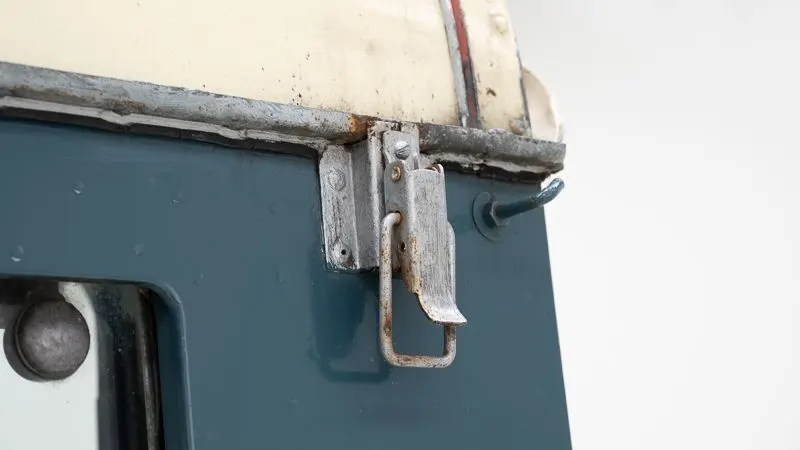 Series II a 109 Dormobile 18