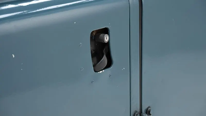Series II a 109 Dormobile 6
