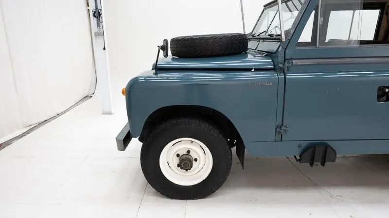 Series II a 109 Dormobile 3