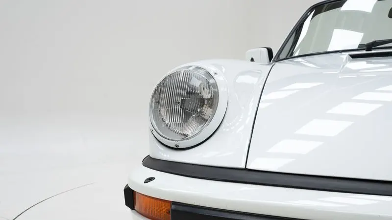 Porsche 911 3.0 SC 16