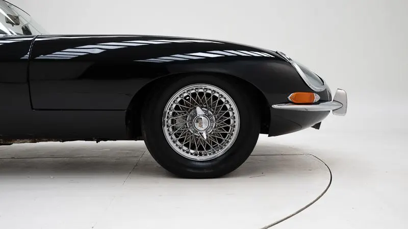Jaguar E-type Series 1 4.2 11