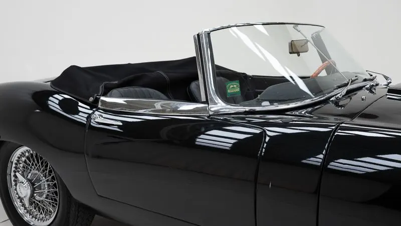 Jaguar E-type Series 1 4.2 14