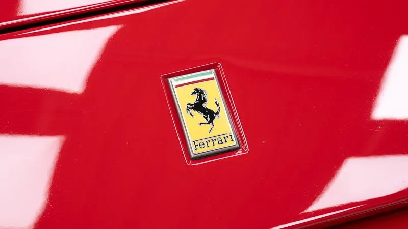 Ferrari 328 GTB 13