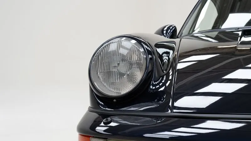 Porsche 911 964 Carrera 4 16