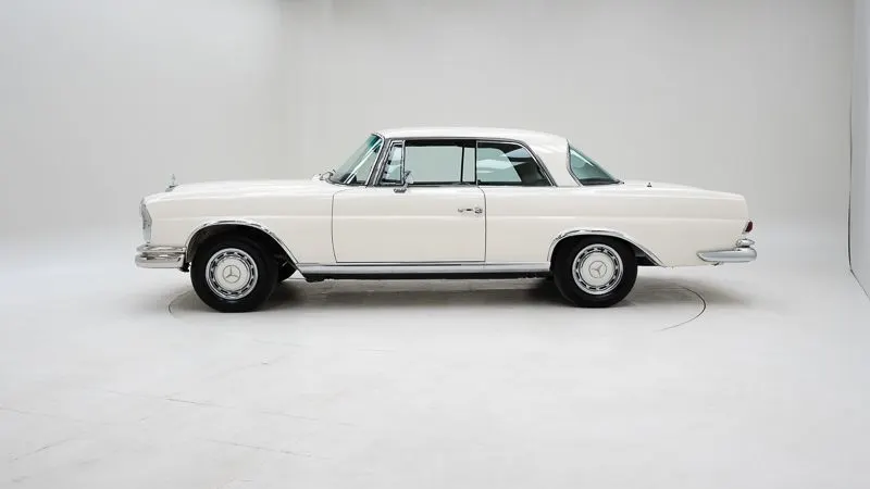 Mercedes-Benz 280 SE 9