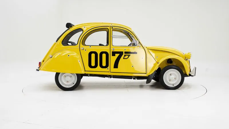 2CV 6 James Bond 007 7