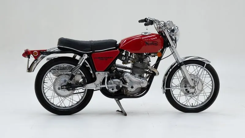 Commando 750 S 7
