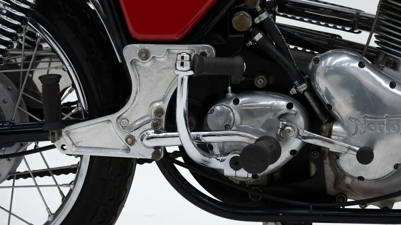 Commando 750 S 18