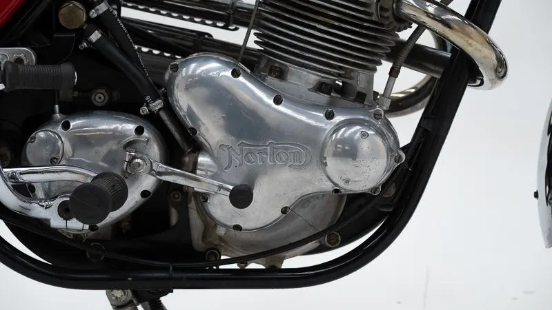 Commando 750 S 17