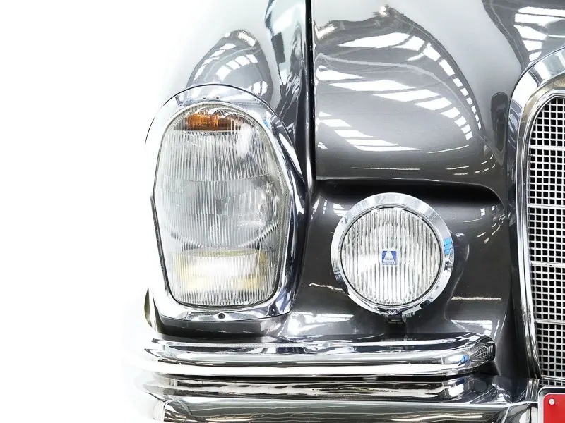 Mercedes-Benz 220 SE 21