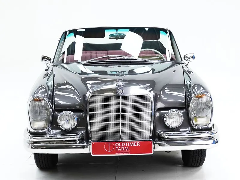 Mercedes-Benz 220 SE 20