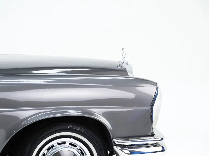Mercedes-Benz 220 SE 12