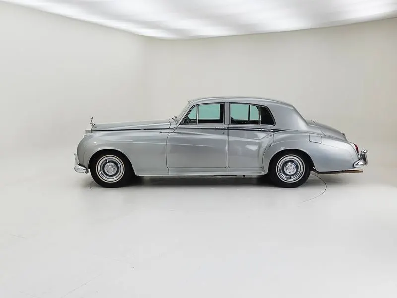 Rolls-Royce Silver Cloud II 9