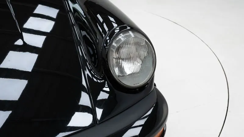 Porsche 911 3.0 SC 12